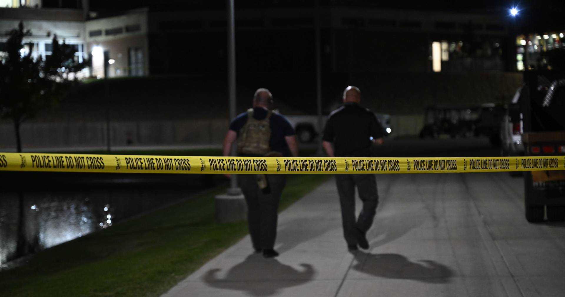 Assassínio de Charlie Kirk: homem detido pelo FBI já foi libertado, atirador continua por identificar
