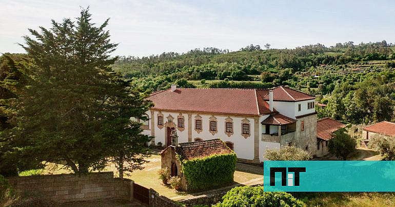 Esta quinta junto ao rio Dão parece saída de um filme de época. Está à venda por 5 milhões — NiT