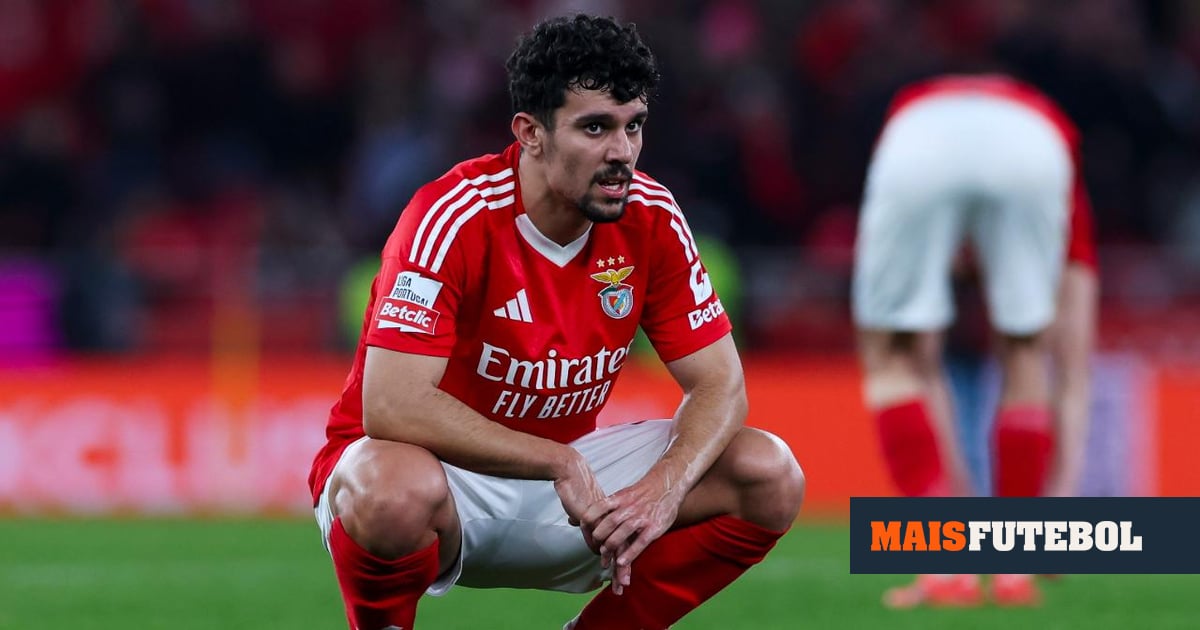 Benfica-Santa Clara: Lage obrigado a mudar a lateral direita (onzes prováveis)