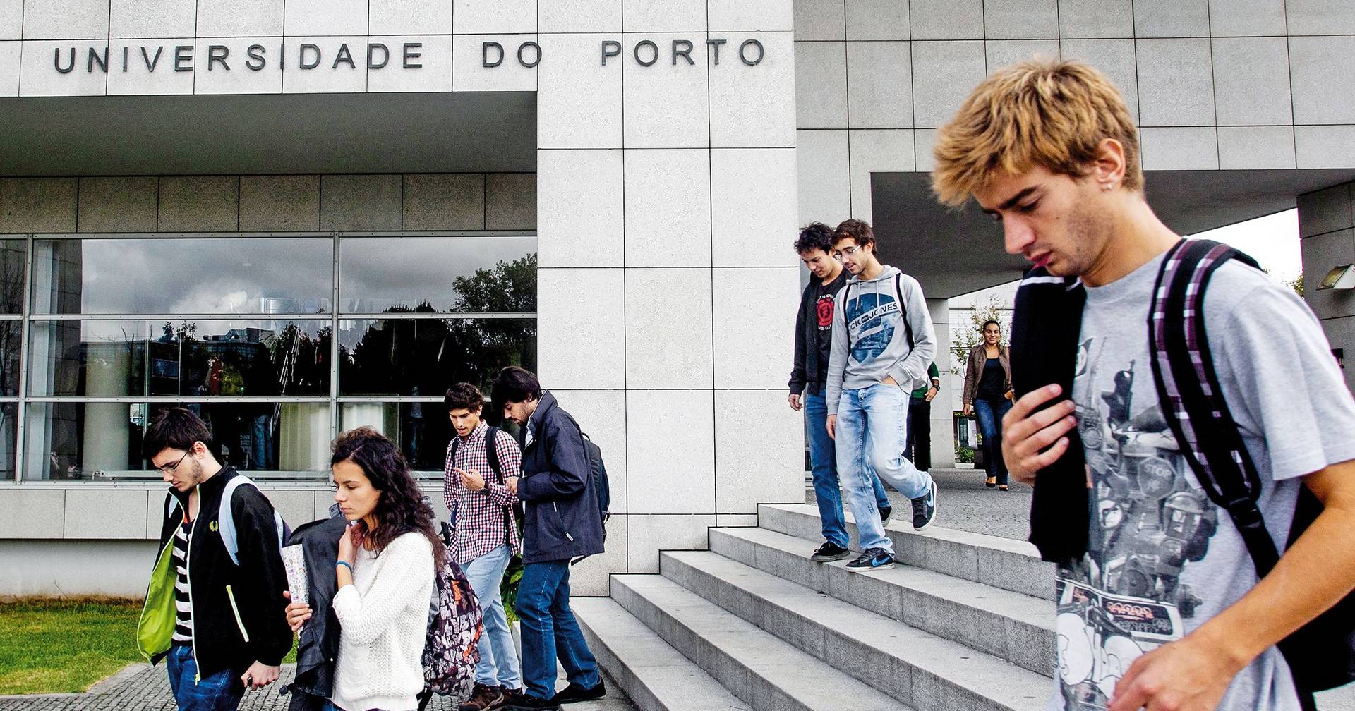 Ninguém entrou no concurso especial de Medicina no Porto nos últimos dois anos letivos