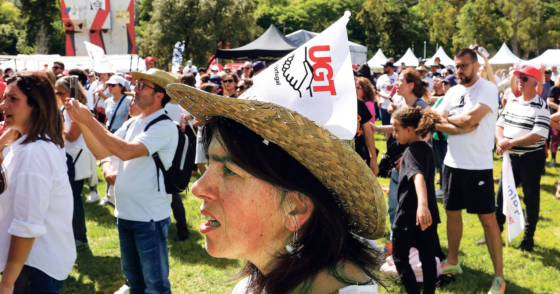 Ala do PSD filiada na UGT já avisa para greve geral