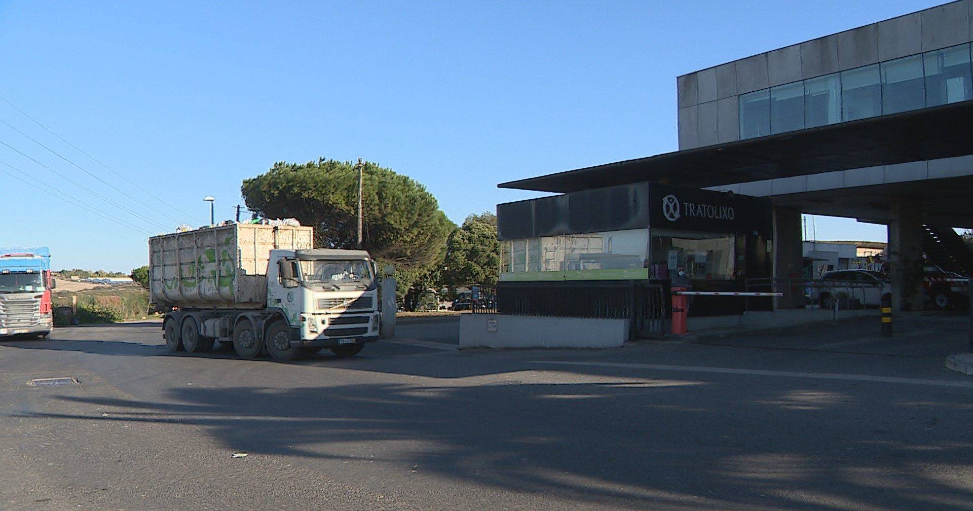 Encontrado cadáver de recém-nascido em centro de recolha de lixo em Cascais