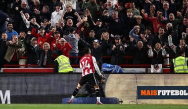 VÍDEO: Fábio Carvalho salta do banco para dar o empate frente ao Chelsea