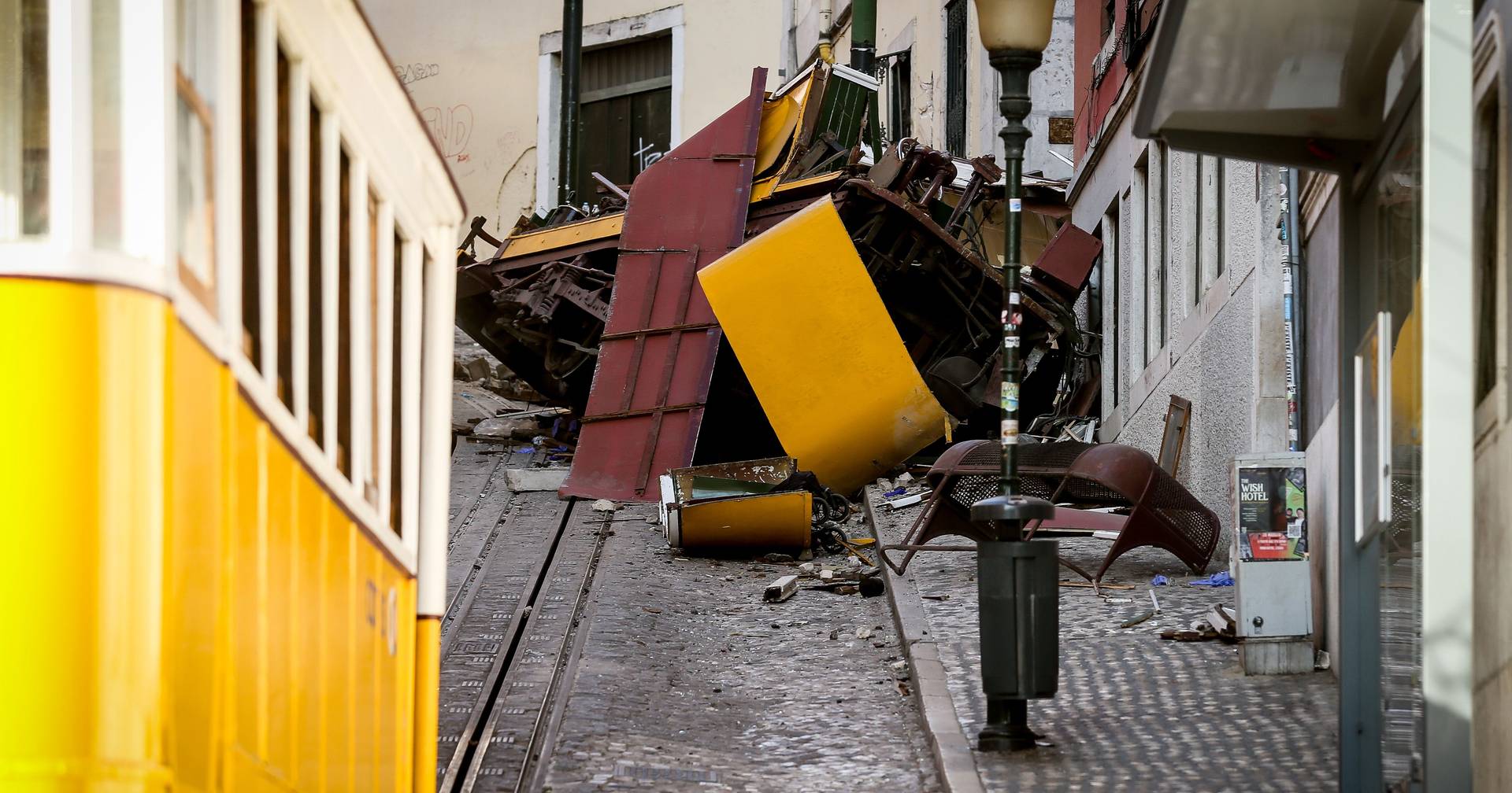 Elevador da Glória: marroquina ferida no acidente regressou ao seu país, há uma jovem portuguesa em estado crítico