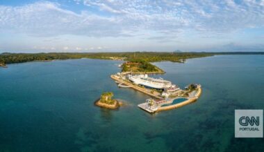 Comprou o navio de passageiros mais antigo do mundo e gastou 15 milhões para o transformar num hotel