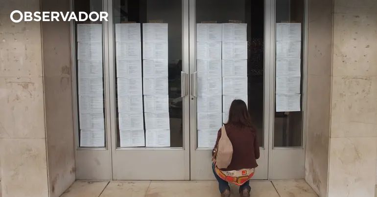 Apenas três alunos entram em Medicina no Porto – Observador
