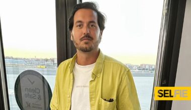 António Bravo abre as portas de casa... mas confessa: "Disseram-me que não gostavam do meu papel de parede"