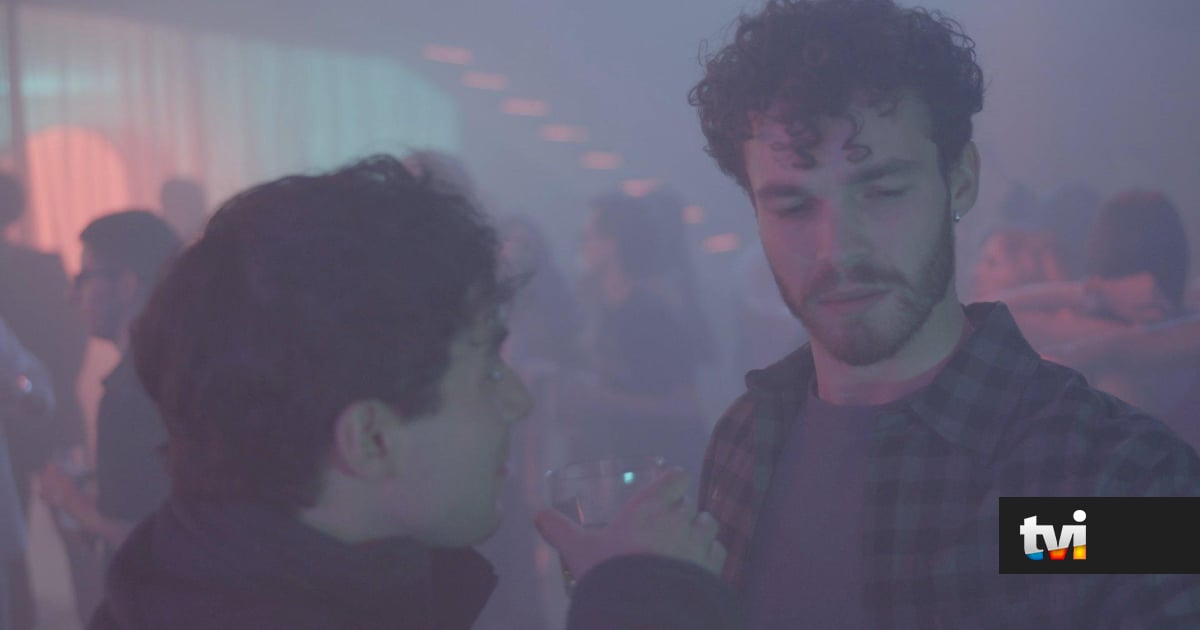 Exclusivo «A Protegida»: Duarte droga Gonçalo e filma-o com Gina - Novelas