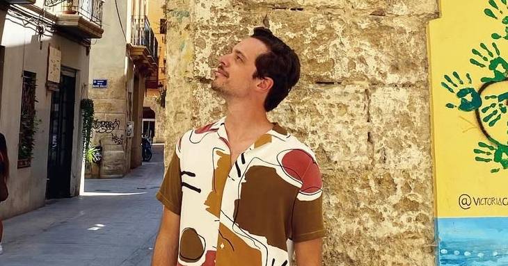 Da experiência no 'Ídolos' à vida académica! Este famoso de 34 anos regressou aos estudos. Reconhece?