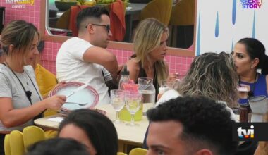 Não se largam! Pedro continua a fazer longa massagem a Ana. Mas o melhor é a cara da mulher - Secret Story