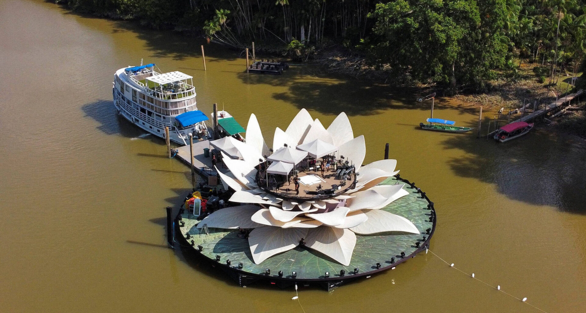 Saiba como é se hospedar no barco que recebe Mariah Carey - 17/09/2025 - Turismo