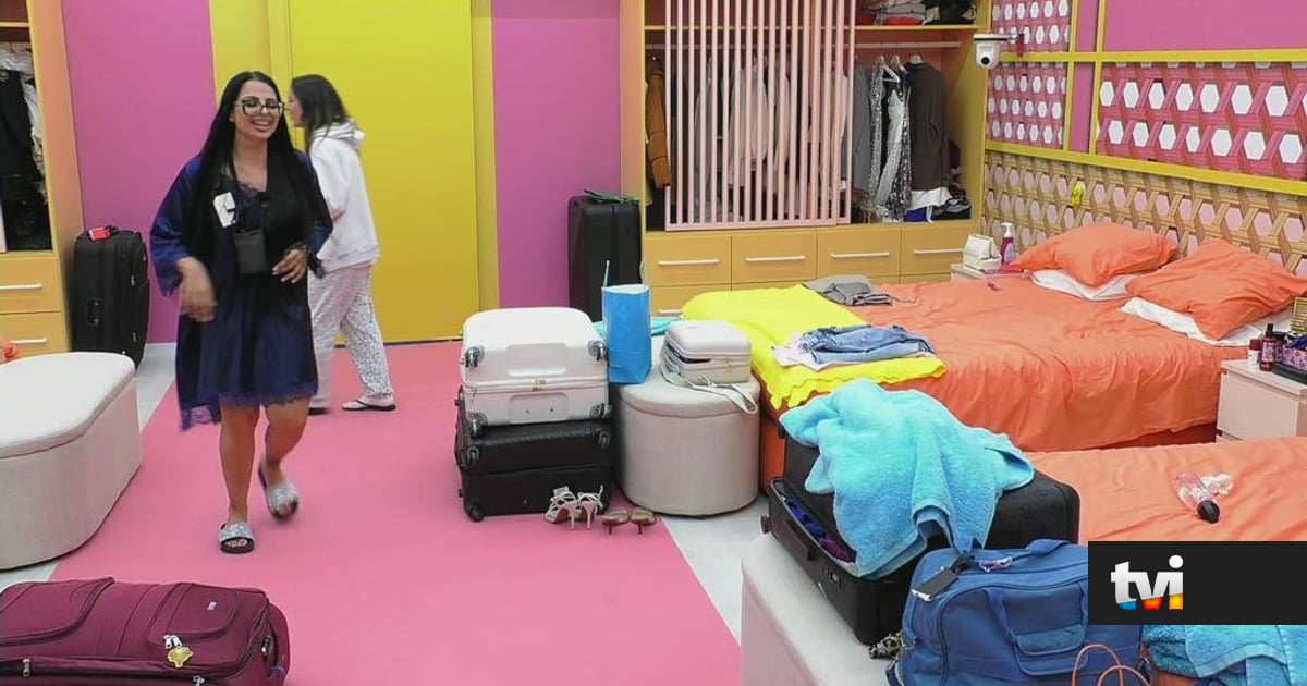 Mariana e Joana escondem objetos dos colegas no quarto - Secret Story
