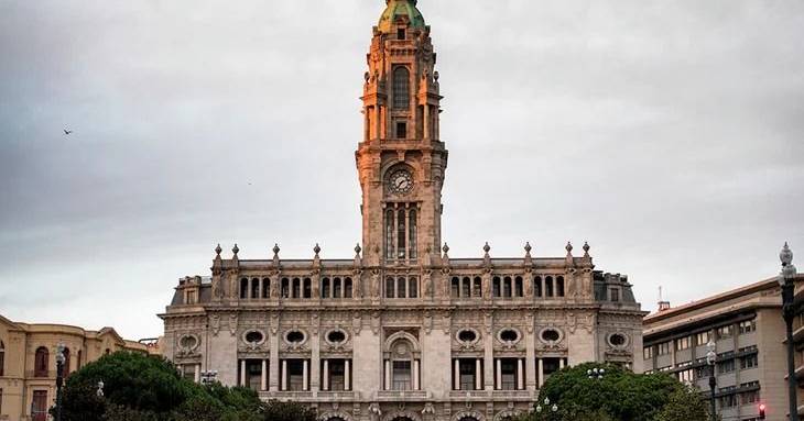 Antes das ruas, os tribunais: campanha no Porto arrancou na secretaria com impugnações aos independentes