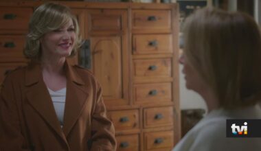 A Protegida: Clarice pede ajuda a Laura e nem imagina para quê - Novelas