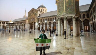 Síria realiza as primeiras eleições da era pós-Assad, mas quem vota não é o povo: para onde se dirige este barril de pólvora?