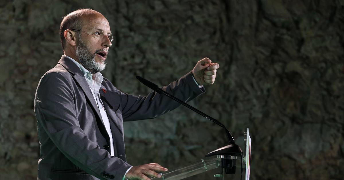 Rui Tavares pede que se vá além da resistência ao fascismo e pede união