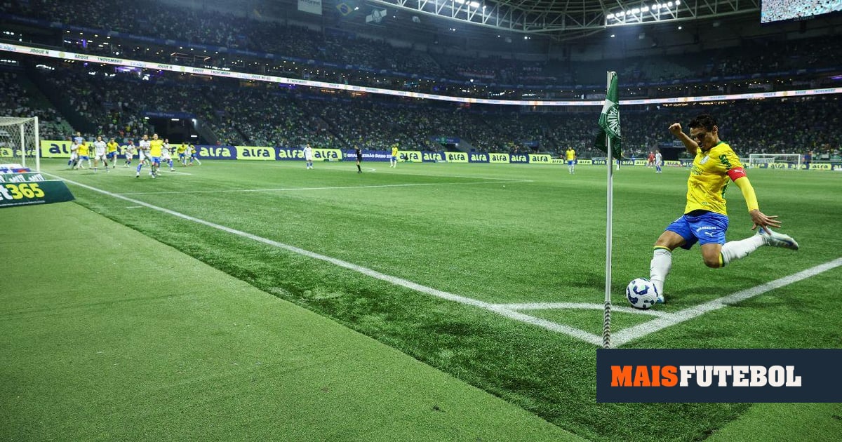 Palmeiras de Abel goleia ex-equipa de Paiva no intervalo da Libertadores