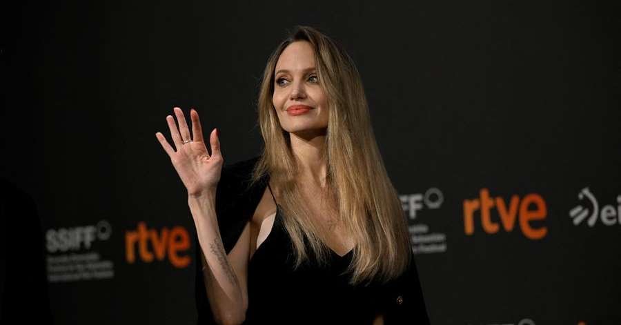 Angelina Jolie: “Não reconheço meu país”