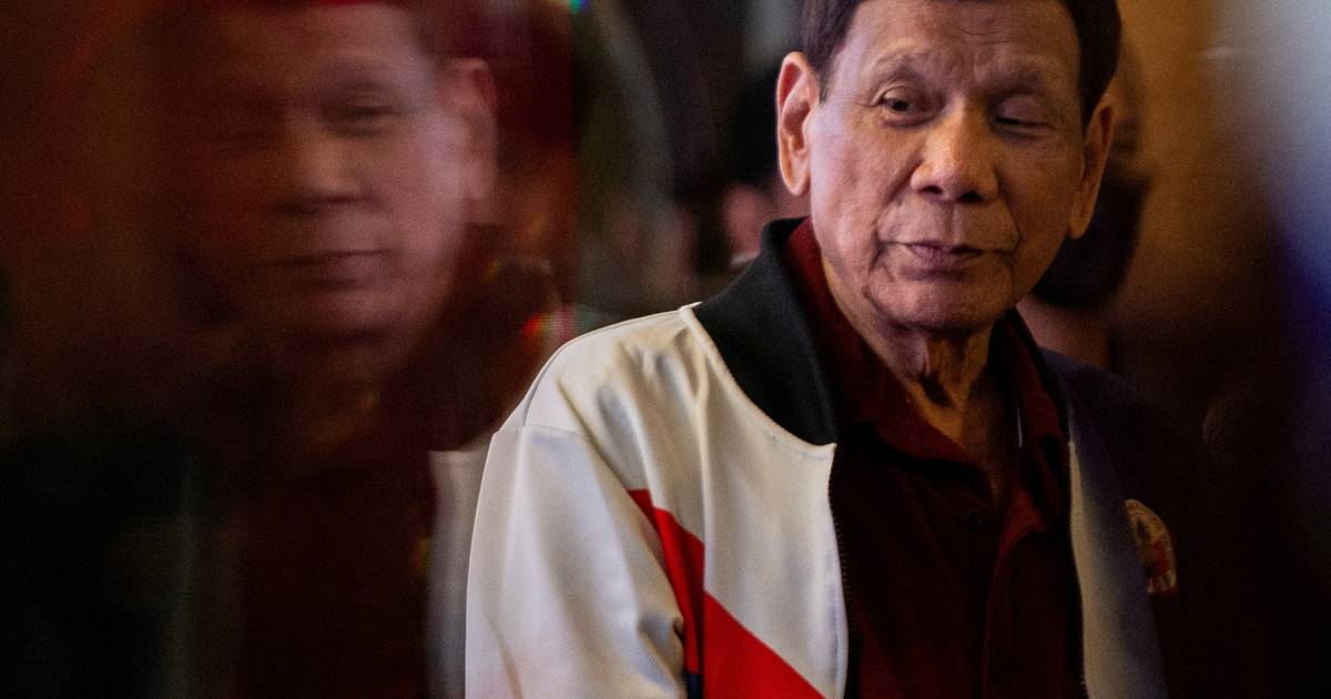 Ex-Presidente filipino acusado de envolvimento no assassínio de pelo menos 76 pessoas