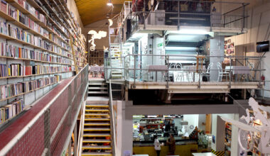 A Ler Devagar é um dos cafés-livraria mais bonitos do mundo