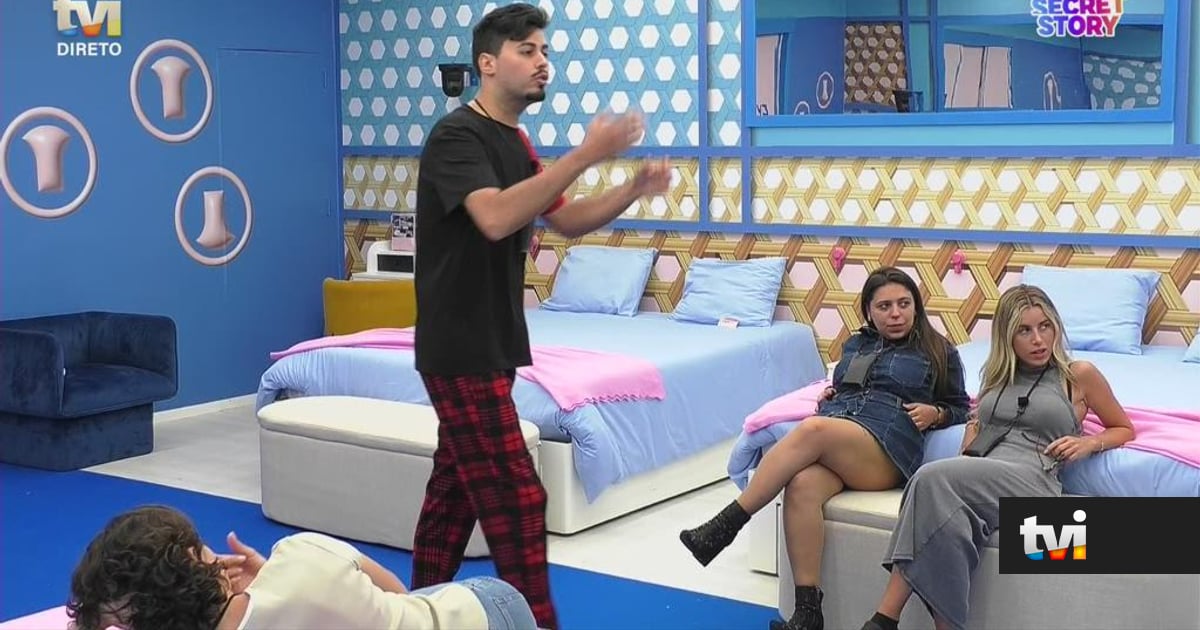 Caos no quarto azul: Leandro expulsa colegas e gera revolta na Casa - Secret Story