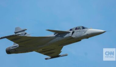 Saab apresenta a Portugal o caça que voa dentro de uma "bolha eletrónica de 360 graus"