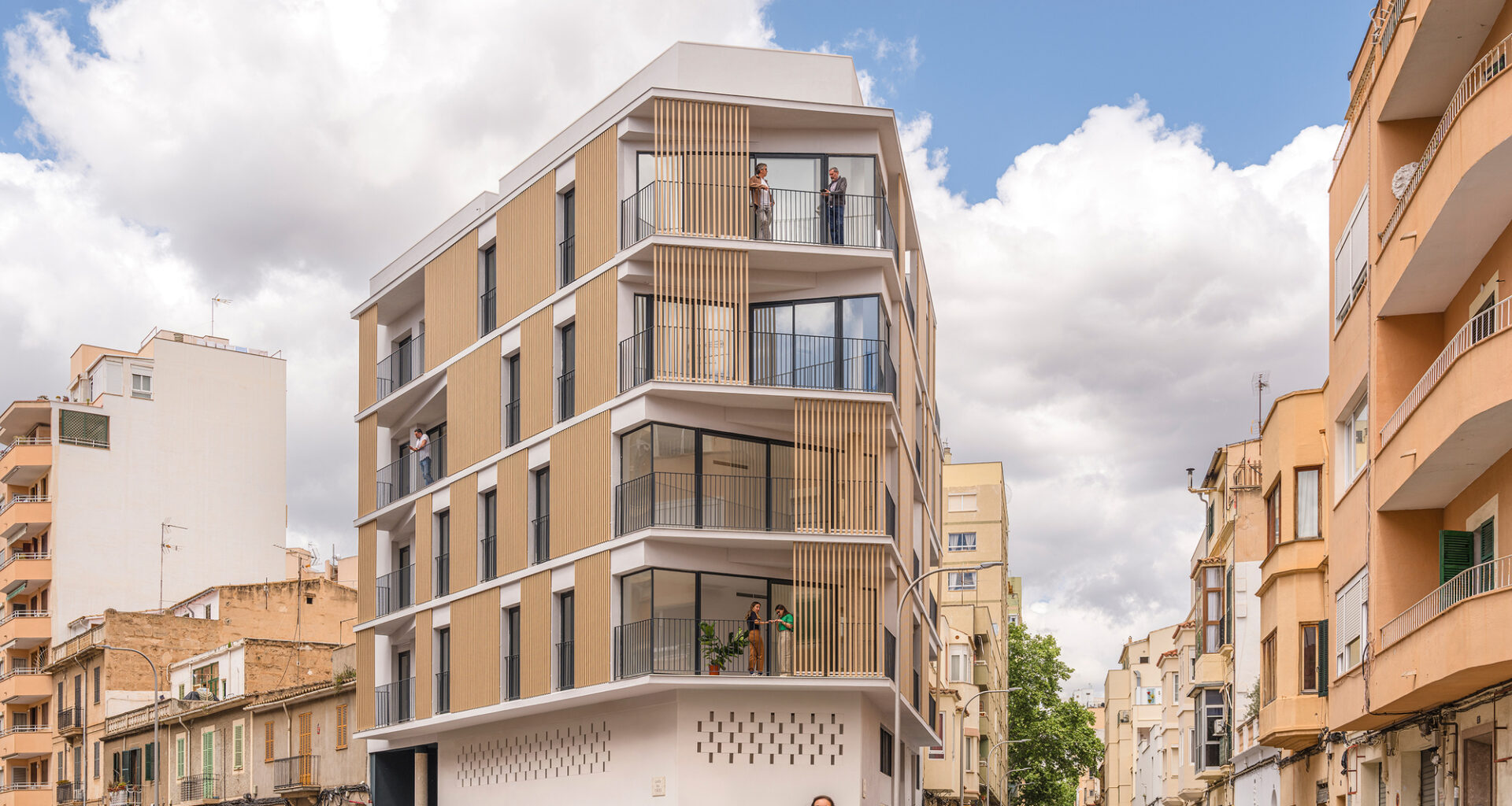 Edifício Residencial Foners / gon architects