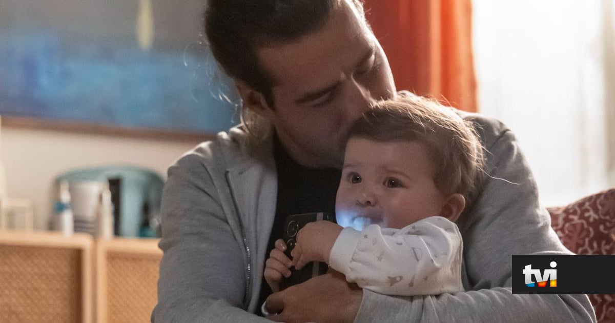 Exclusivo «A Protegida»: JD faz uma promessa comovente à filha bebé - Novelas