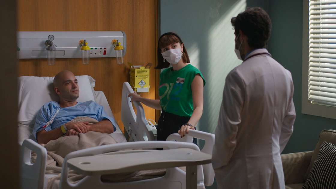 Alice Wegmann reage a 'erro de barriga' em Vale Tudo