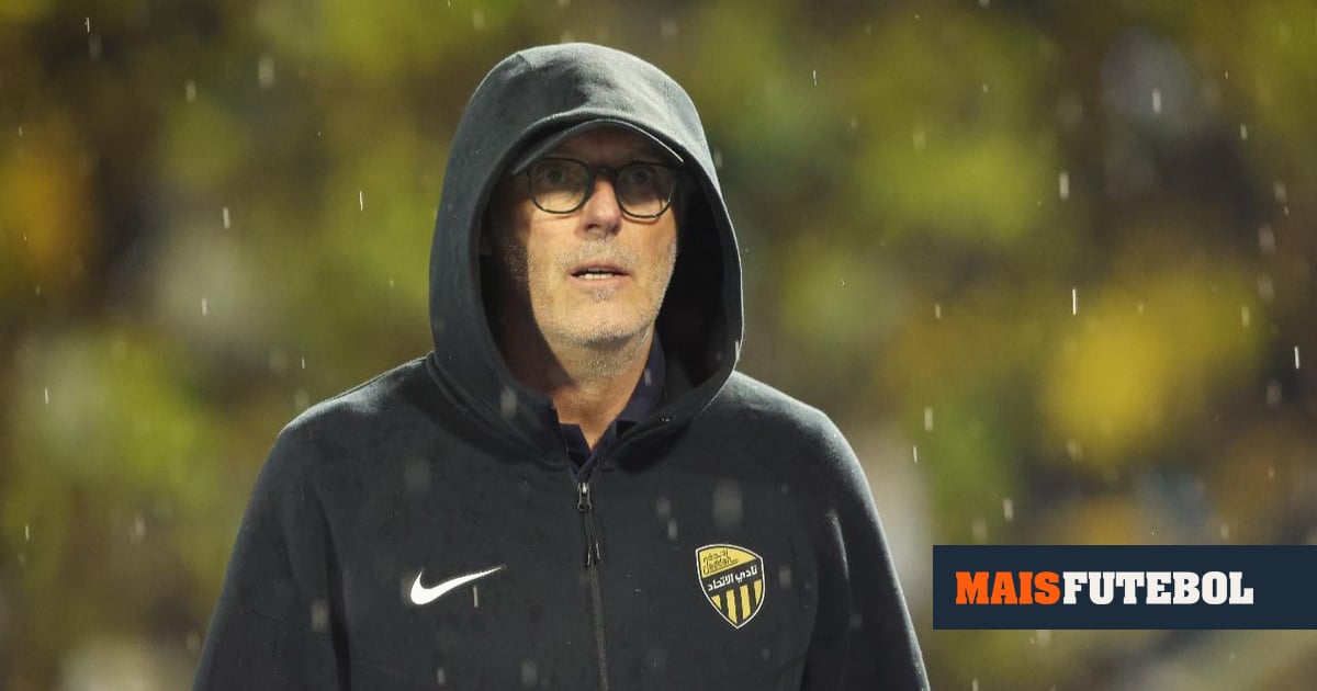 OFICIAL: Al Ittihad despede Laurent Blanc após derrota com o Al Nassr