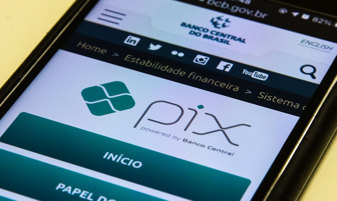 Rádio Educadora 90.3 FM » Pix fica instável nesta segunda-feira