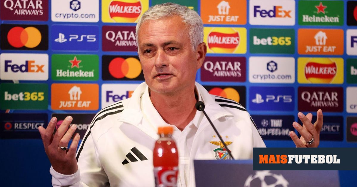 Mourinho explica treino aberto: «Coloquei aí umas câmaras há uns anos»