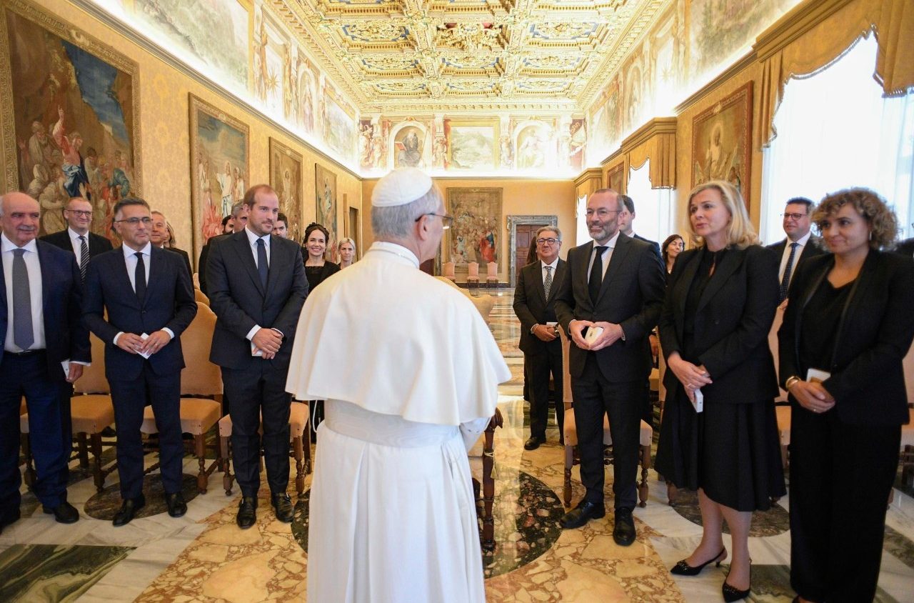 O Papa: diálogo entre culturas e religiões, objetivo para um político de inspiração cristã