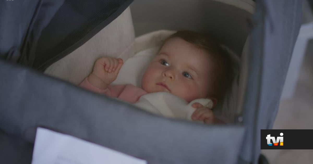 A Protegida: Benedita fica em pânico ao encontrar Carlota - Novelas