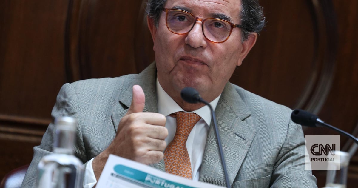 Governo "vai fazer ajustamentos" no preço dos combustíveis após nova ameaça de Bruxelas