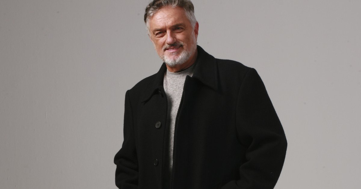 "É uma honra, uma distinção para mim, que sou um escritor novo", diz Werner Schünemann, escolhido para ser patrono da 40ª Feira do Livro de Bento Gonçalves