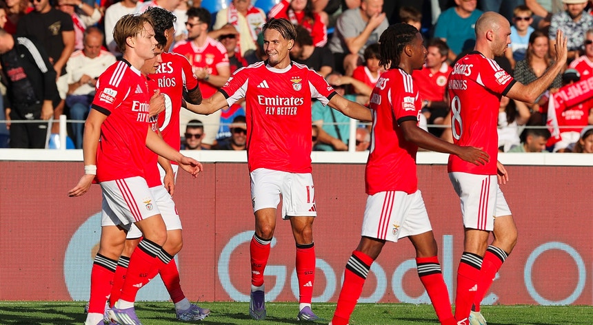 Benfica inscreve sete reforços e lesionados Bah e Manu Silva na fase de liga