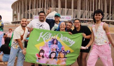 Fãs formam filas para show da artista Katy Perry horas antes do evento -  (crédito: Maria Luiza Campelo/C.B)