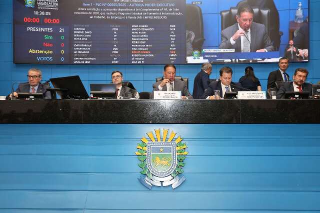 Projeto de lei quer oferecer canetas emagrecedoras na rede pública