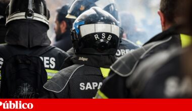 Pelo menos 10 desalojados em Lisboa após queda da fachada de prédio antigo | Lisboa