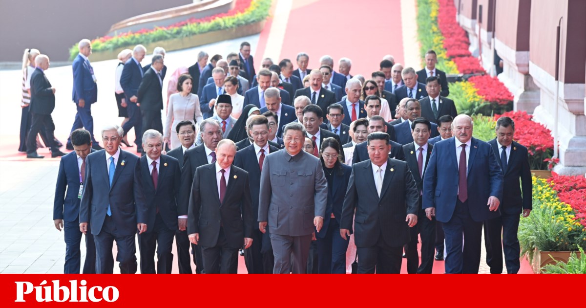 Parada militar une Xi, Putin e Kim em Pequim. Trump amua | China