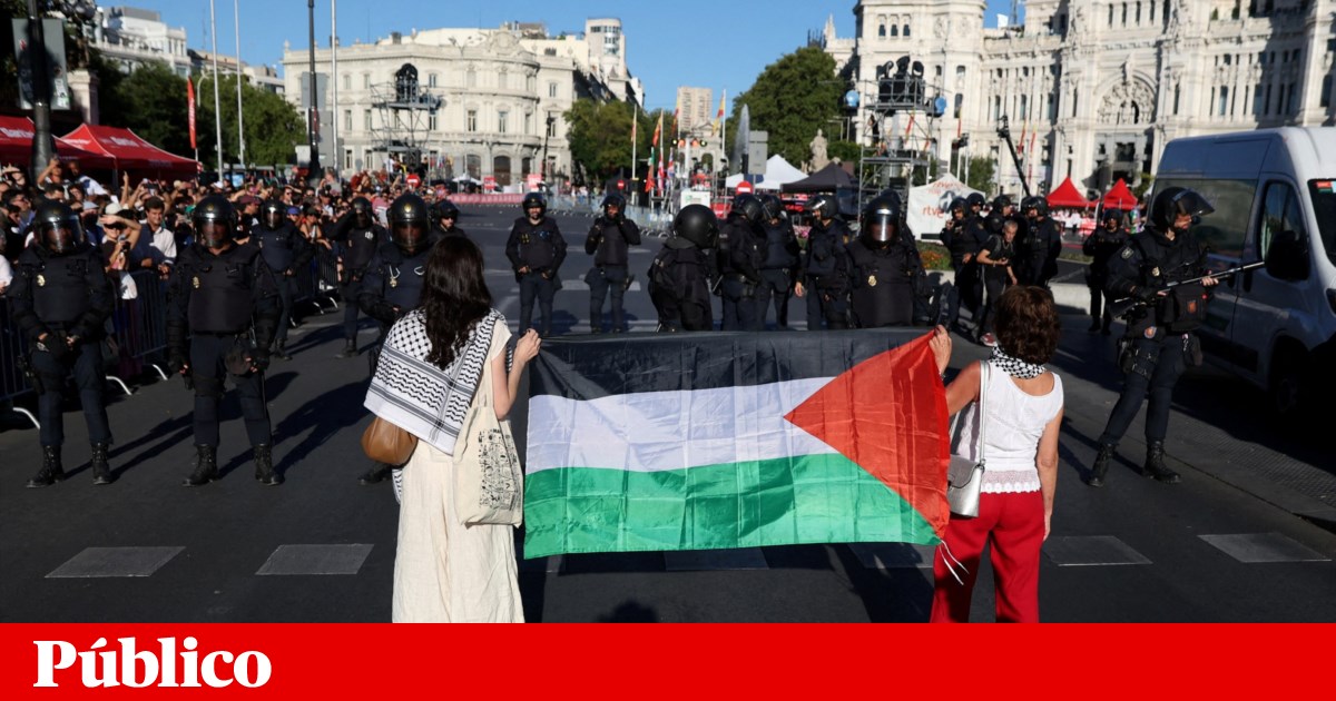 Oposição lança-se sobre Sánchez após protestos anti-Israel: “Não é digno do cargo” | Espanha