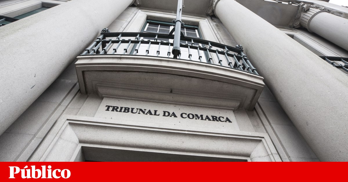 Professor condenado por 62 crimes de abuso volta a ser colocado | Escolas