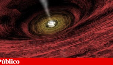 Astrónomos detectam buraco negro a crescer acima do limite esperado | Espaço