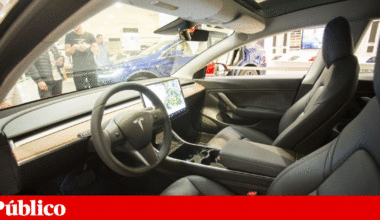 Tesla vai redesenhar puxadores das portas após investigação nos EUA | Motores