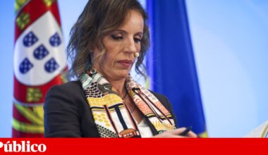 Governo propõe aumento anual de 60,52 euros até 2029 na função pública | Salários