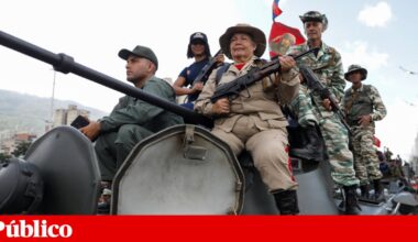 Venezuela dá armas a civis para se defenderem de possível invasão norte-americana | Venezuela