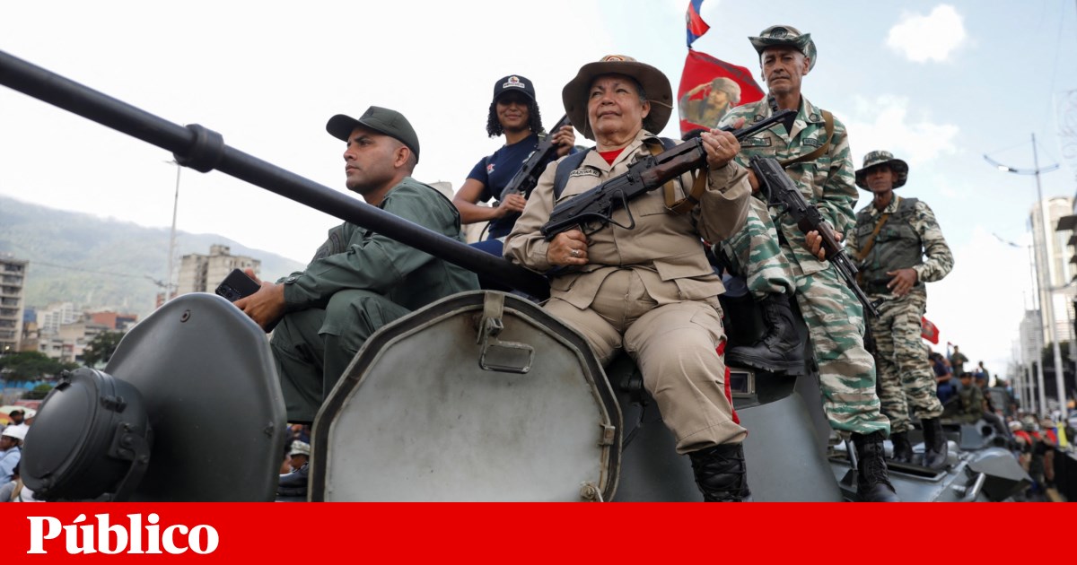 Venezuela dá armas a civis para se defenderem de possível invasão norte-americana | Venezuela