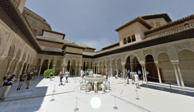 Faça uma visita guiada com guias de áudio através do Street View da Google