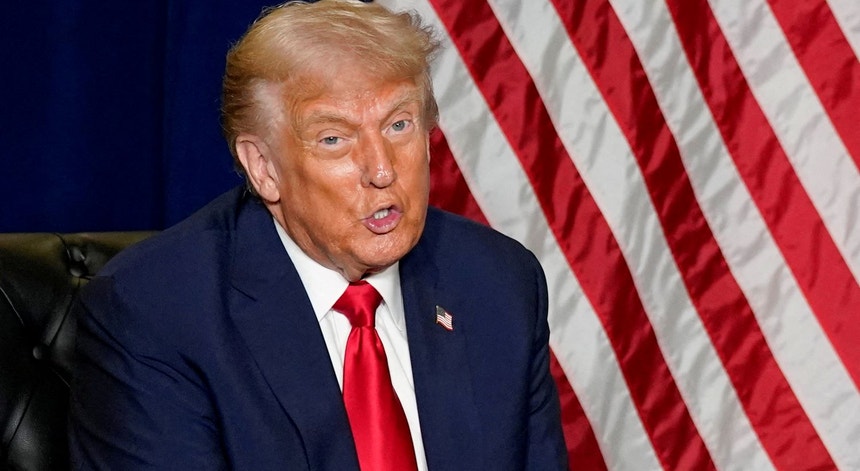 Médio Oriente. Donald Trump fala em "hipótese real de grandeza" e algo "inédito"